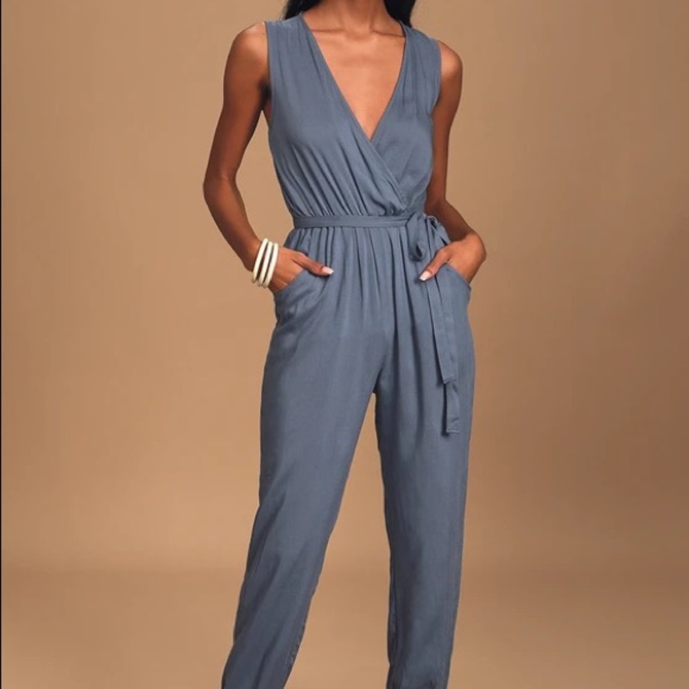 NWT Lulu’s Take On the Day Denim Blue Sleeveless Surplice Jumpsuit